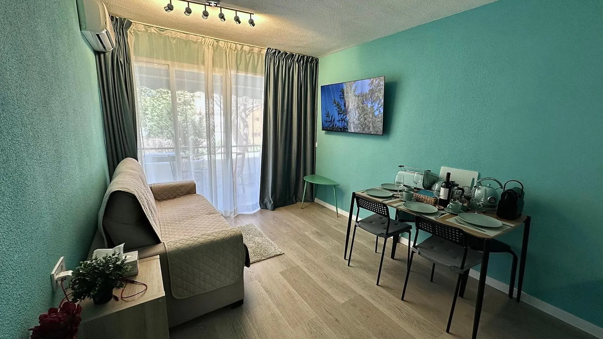 Tiffany Lovely New Apartment 51 Estepona